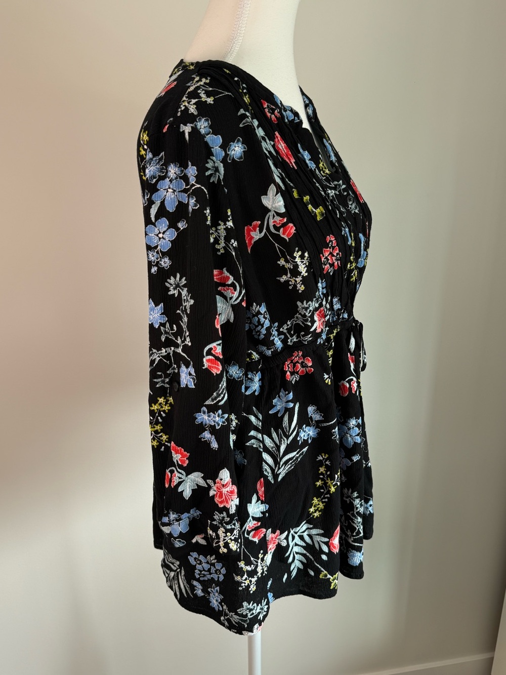 Hilary Radley Black Floral Drawstring Tunic Blouse Large - Picture 3 of 5